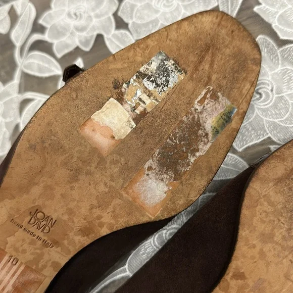 Joan & David Brown Loafer Heel Suede Embossed Buckle Fringe Vintage Italy 10 - Picture 12 of 16